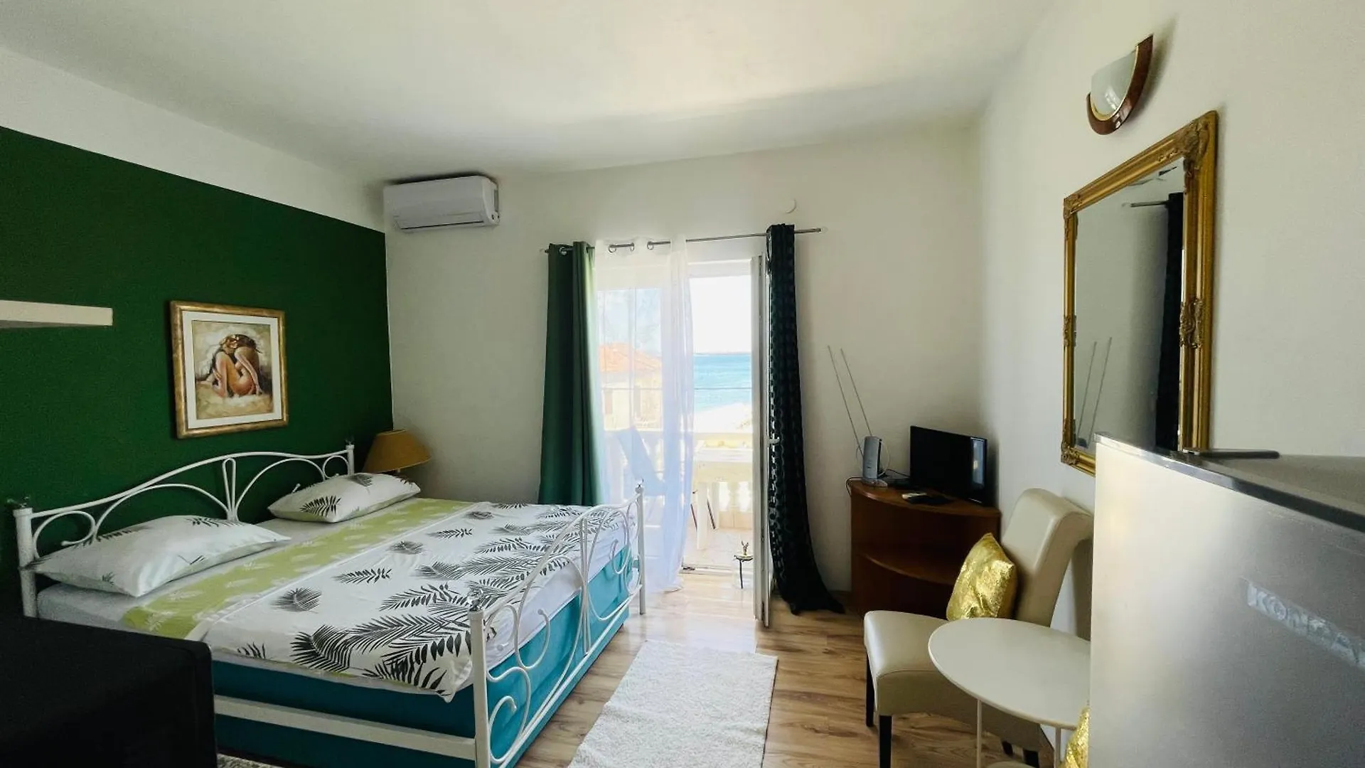 Apartments Esperanza Pašman 0*,